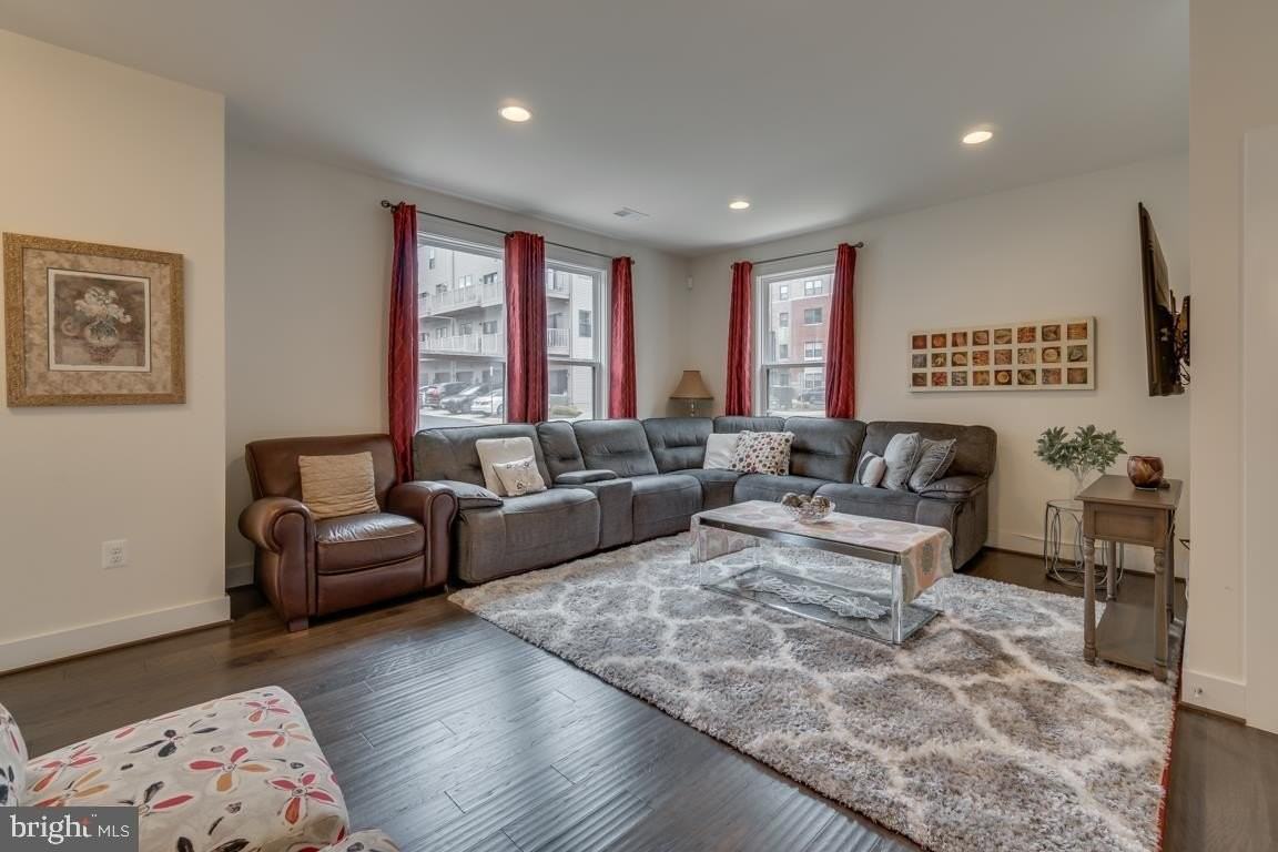44721 Ellsworth Ter - Photo 6 of 50