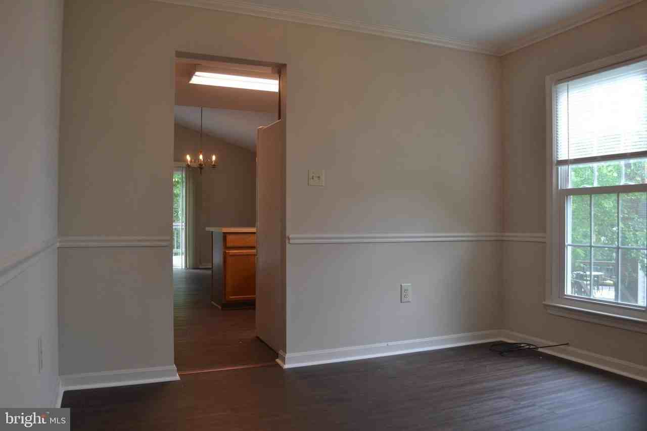 9614 Shannon Ln - Photo 5 of 30
