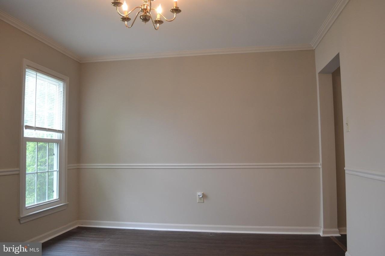 9614 Shannon Ln - Photo 6 of 30