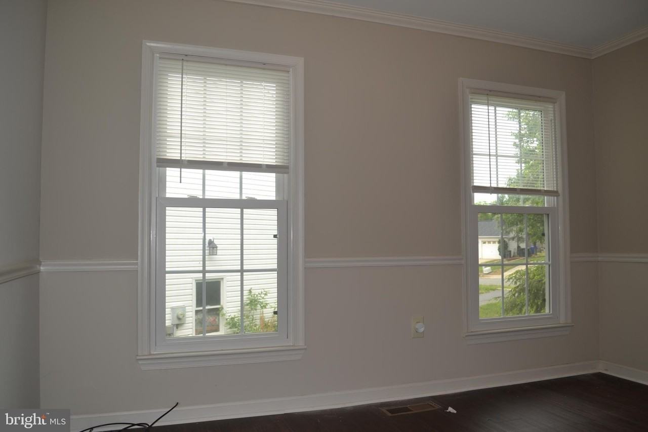 9614 Shannon Ln - Photo 7 of 30