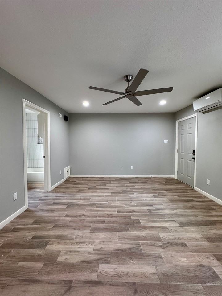 1514 Park St - Photo 4 of 8
