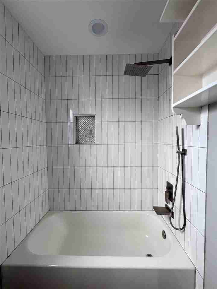 1514 Park St - Photo 5 of 8
