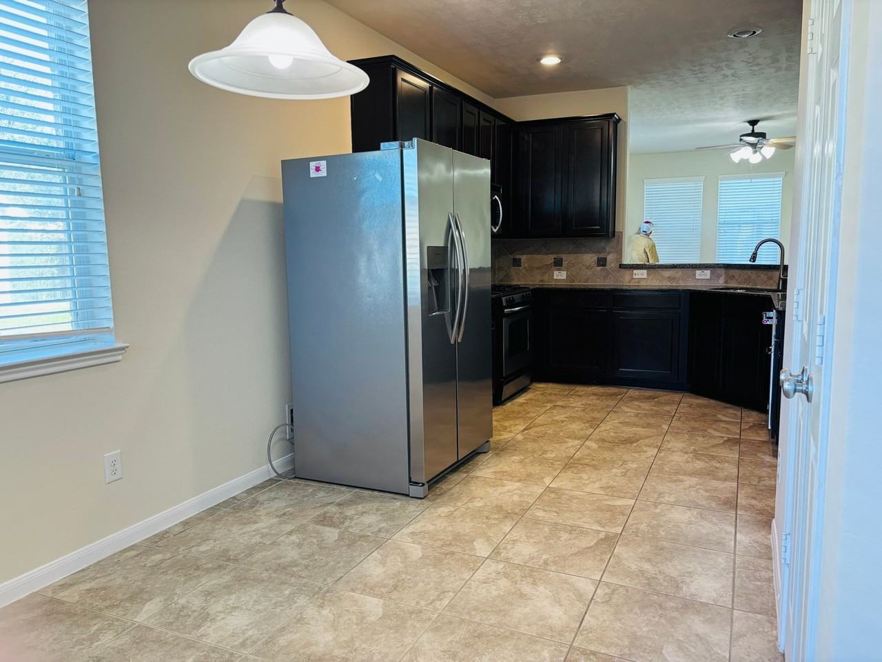 8525 Sunset Loch Dr - Photo 6 of 33