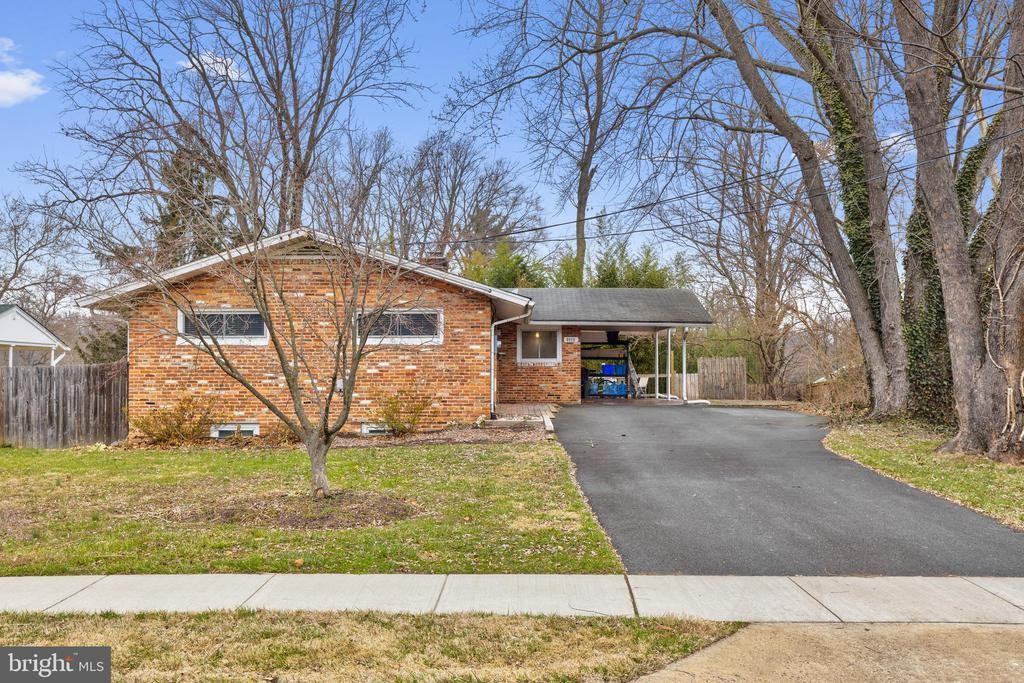9920 Pinehurst Ave - Photo 2 of 28