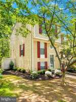 featured image of 1598 Woodcrest Dr