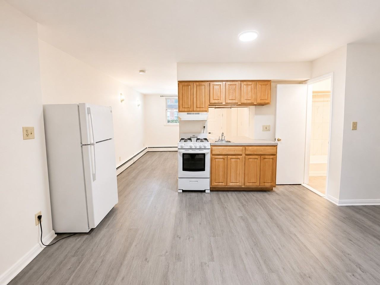 197 Orchard St - Photo 5 of 8