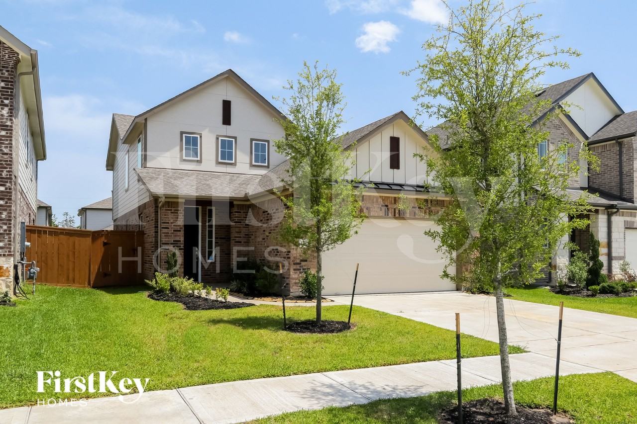 15418 Formaston Dr - Photo 2 of 16