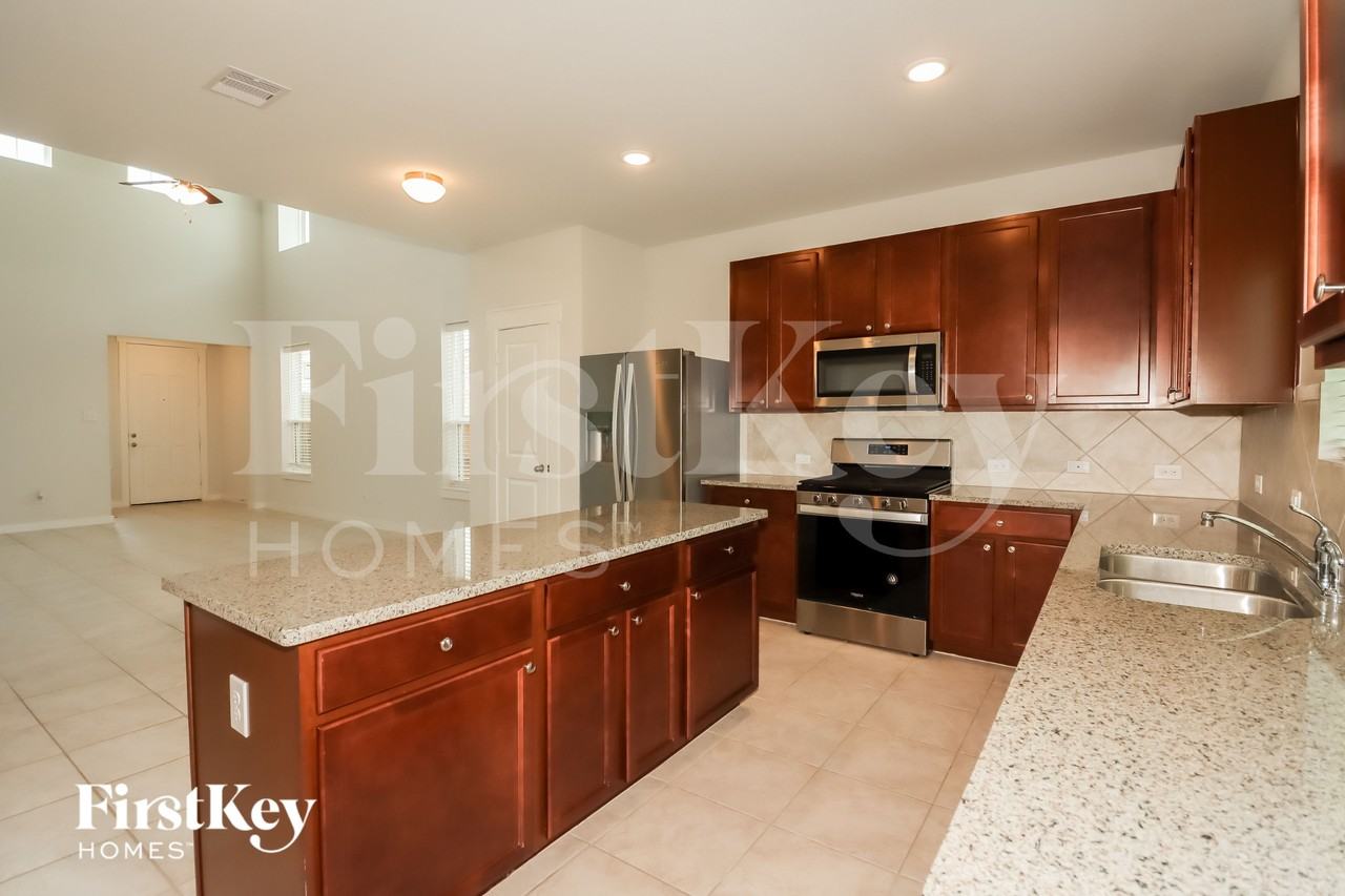 15418 Formaston Dr - Photo 6 of 16