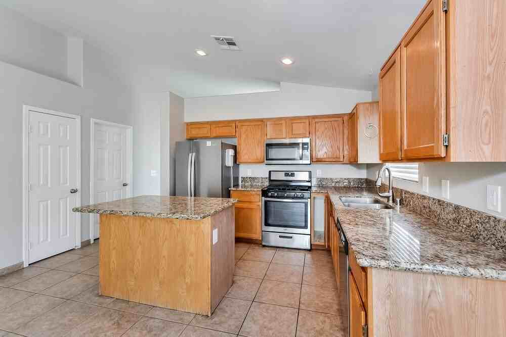 2401 Cypress Island Ct - Photo 7 of 16