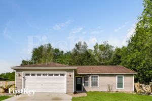 featured image of 1598 Twin Oak Dr W
