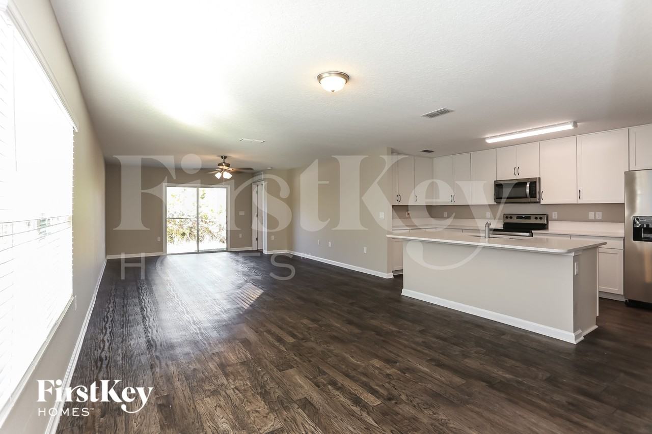 12464 Orchard Grove Dr - Photo 4 of 16