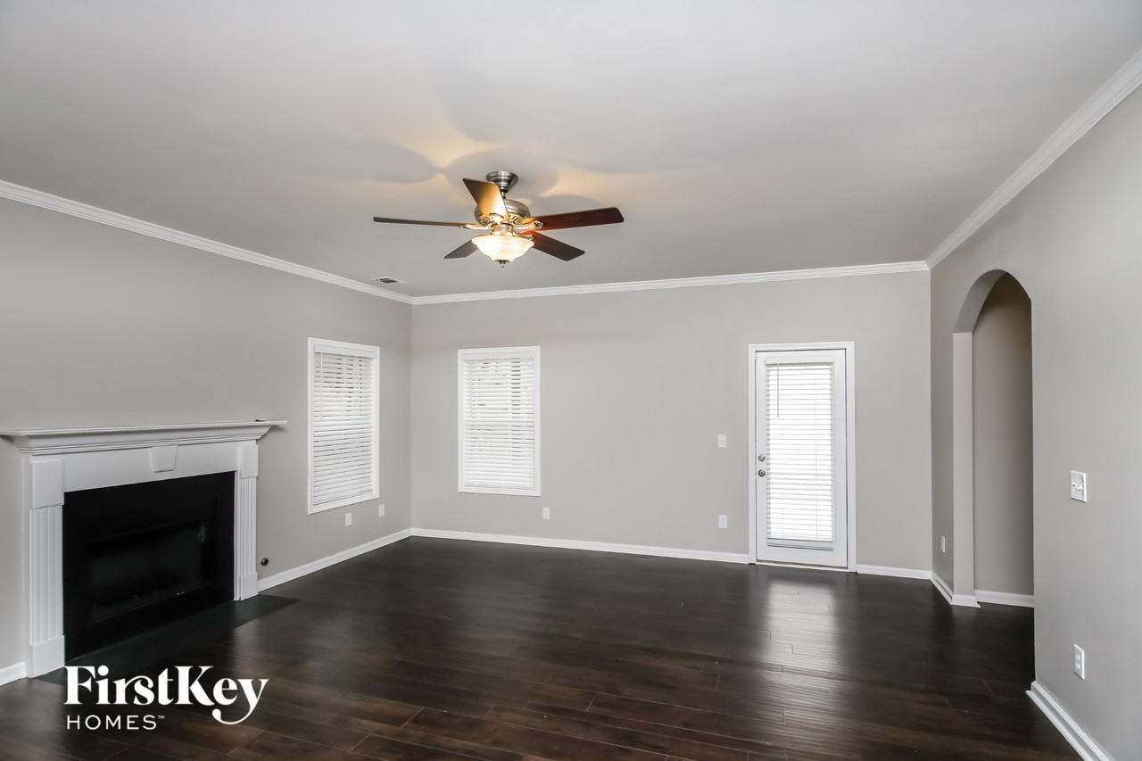 71 Gardenia Ln - Photo 3 of 15