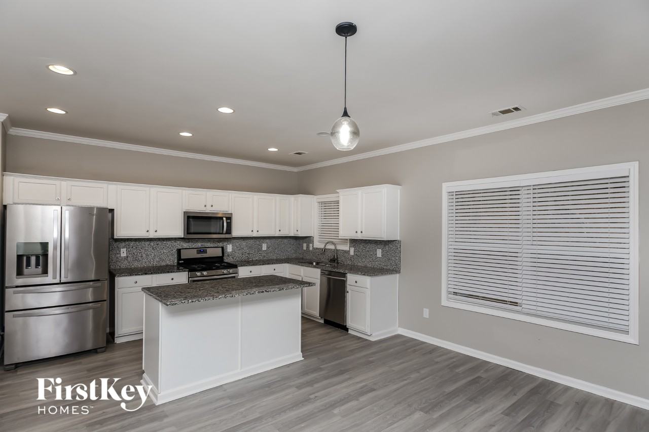 71 Gardenia Ln - Photo 5 of 15