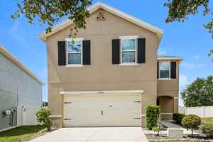 featured image of 10430 Whispering Hammock Dr