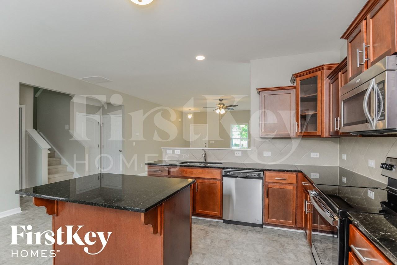 812 Southridge Dr - Photo 7 of 15