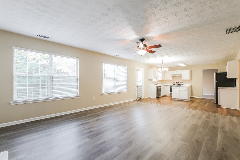 4065 Crescent Walk Ln - Photo 6 of 17