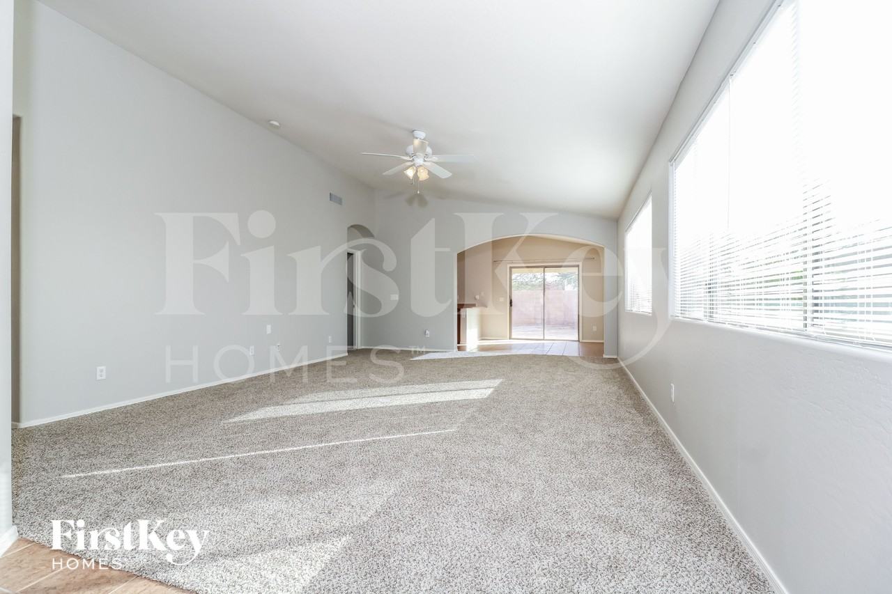25757 W St Kateri Dr - Photo 5 of 16