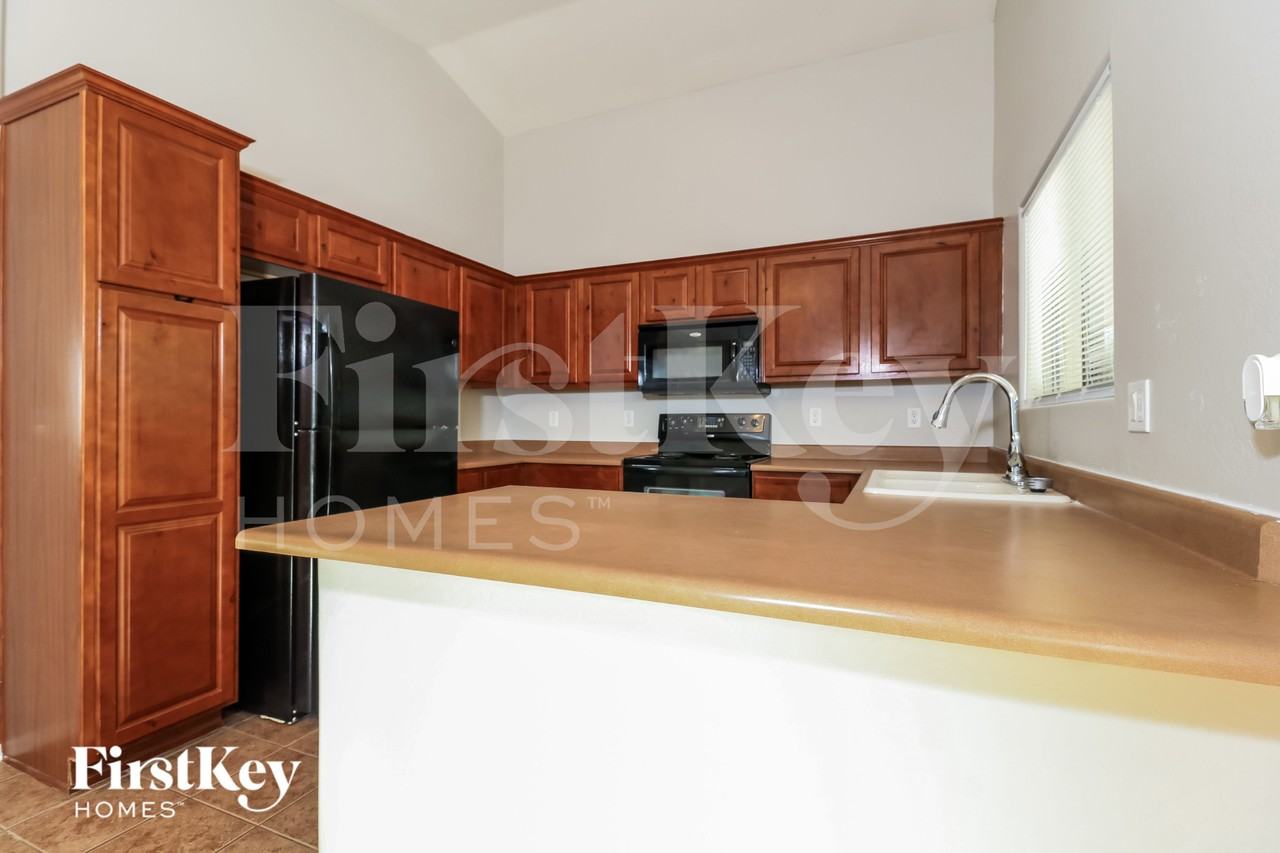 25757 W St Kateri Dr - Photo 7 of 16