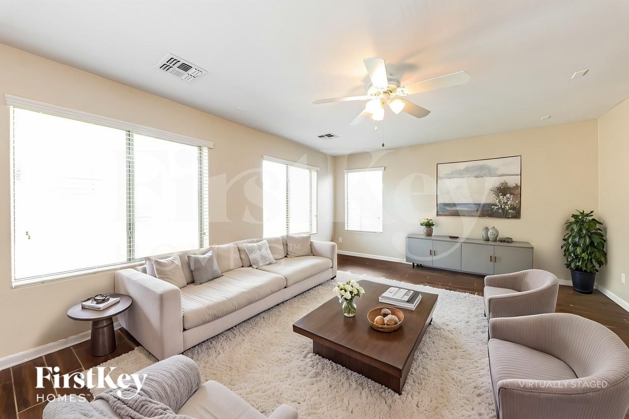 18089 W Westpark Blvd - Photo 4 of 19