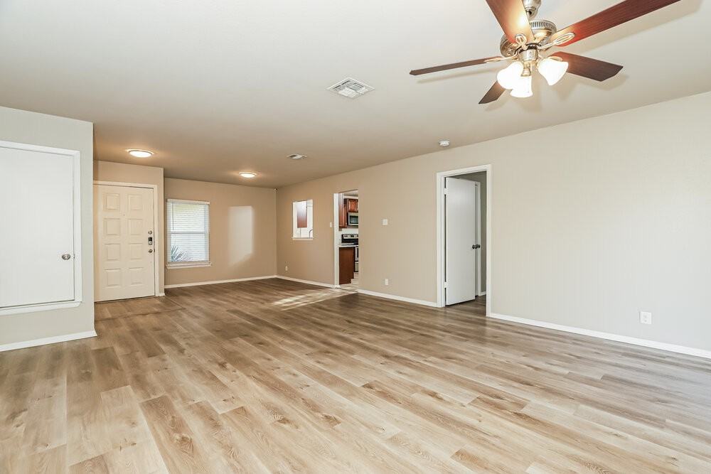 10614 Cherry Laurel - Photo 5 of 16