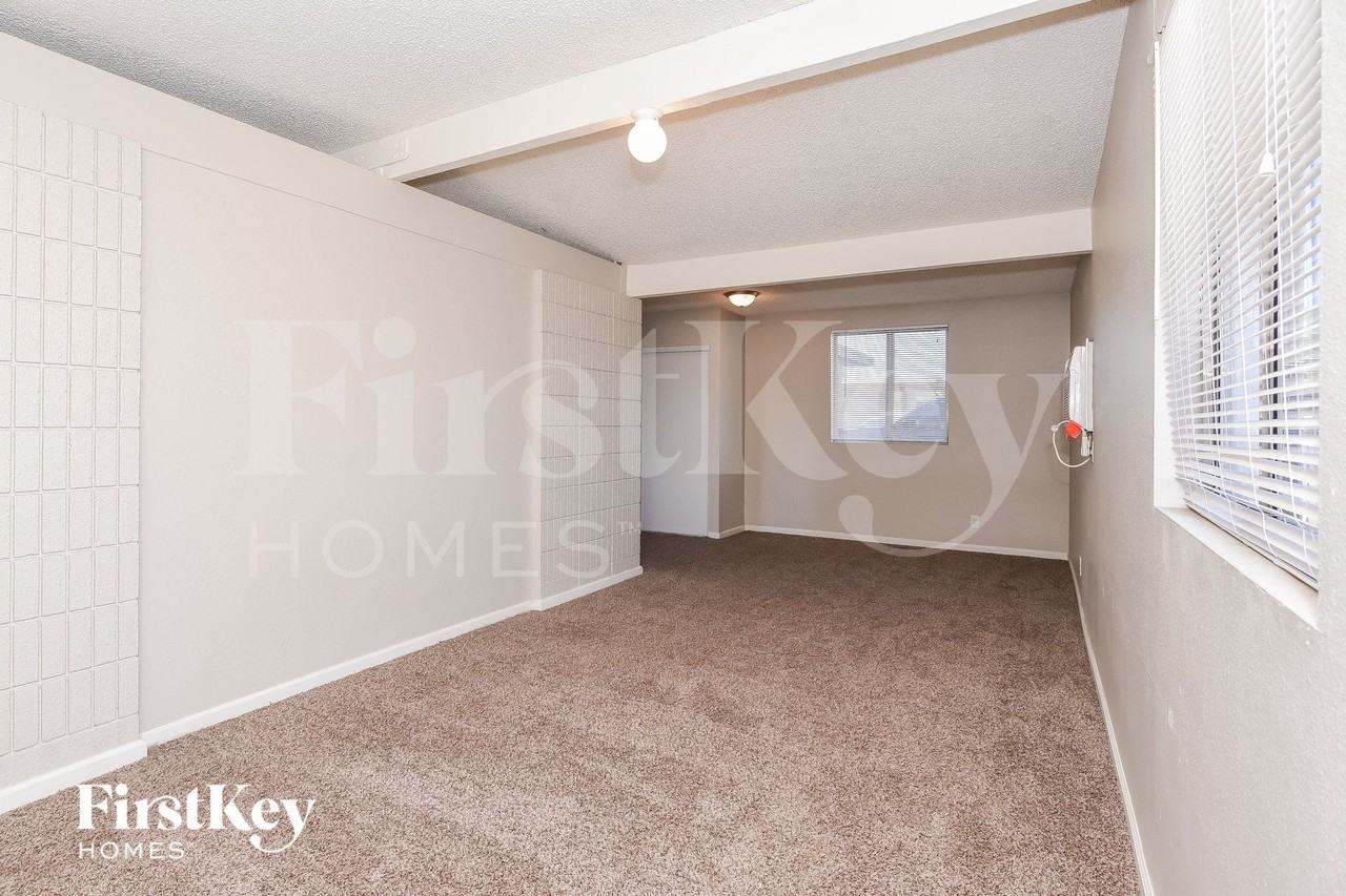 2085 Palora Ave - Photo 3 of 15