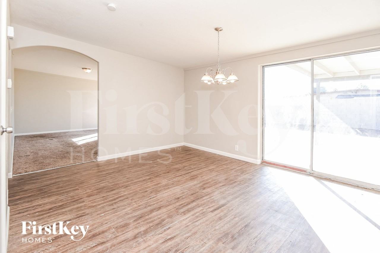 2085 Palora Ave - Photo 5 of 15