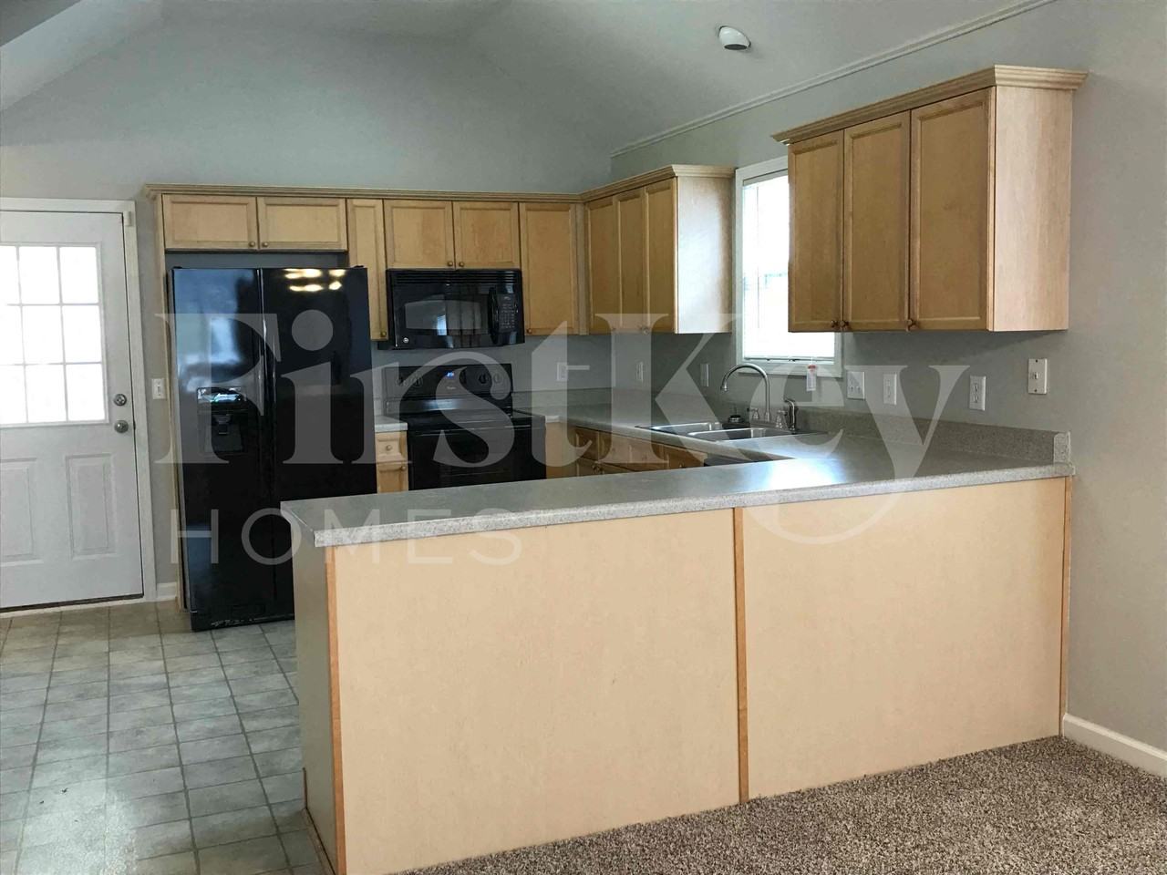 2018 Village Ln - Photo 5 of 17