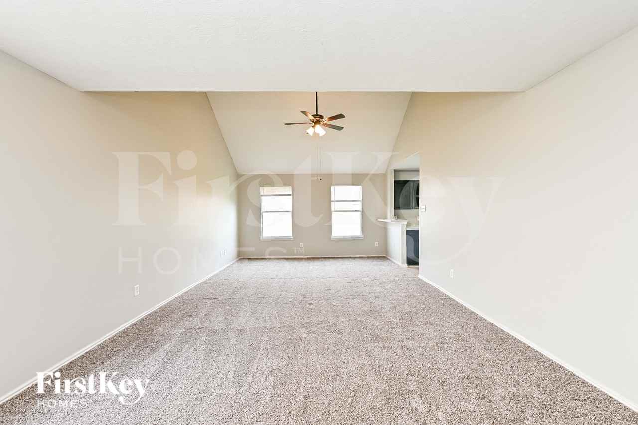 1319 Seagler Pond Ln - Photo 2 of 19