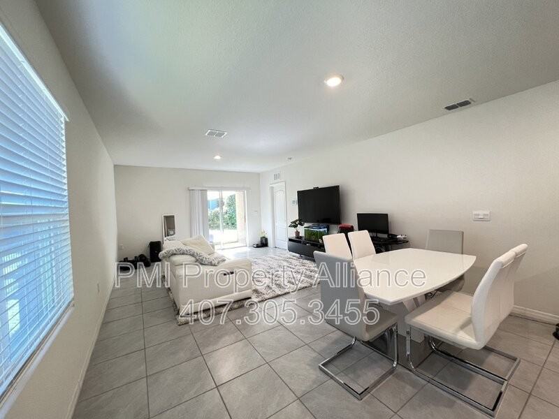 617 Autumn Breeze St - Photo 3 of 21