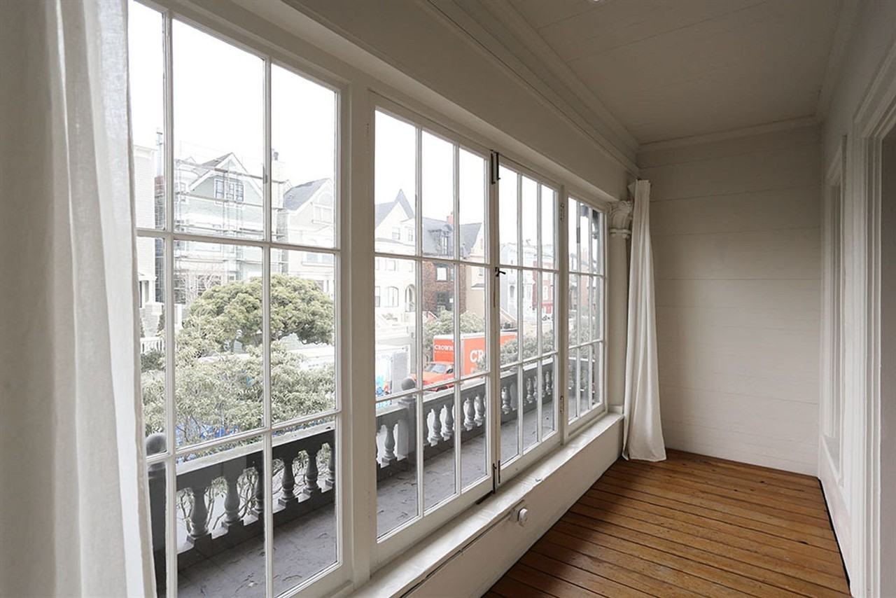 304 Walnut St - Photo 4 of 26