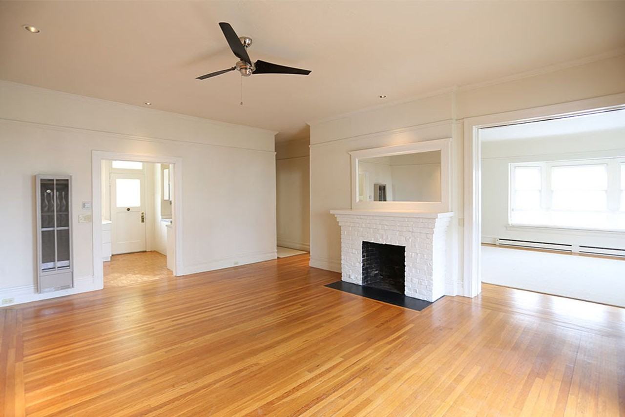 304 Walnut St - Photo 7 of 26