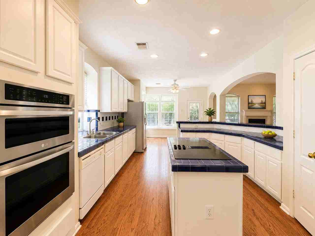 223 Wild Oak Run - Photo 3 of 20