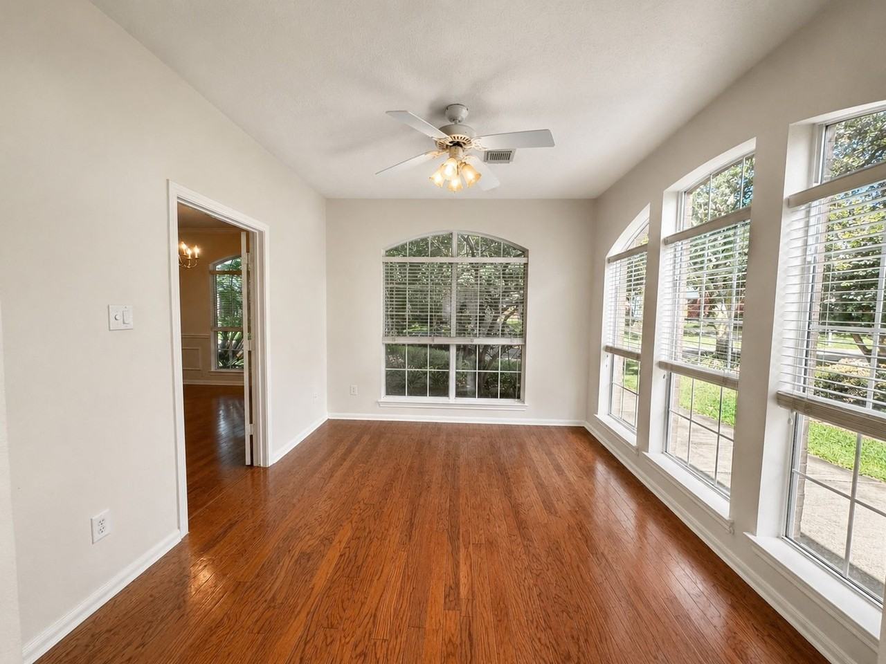 223 Wild Oak Run - Photo 7 of 20