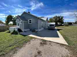 featured image of 634 23rd St Ne