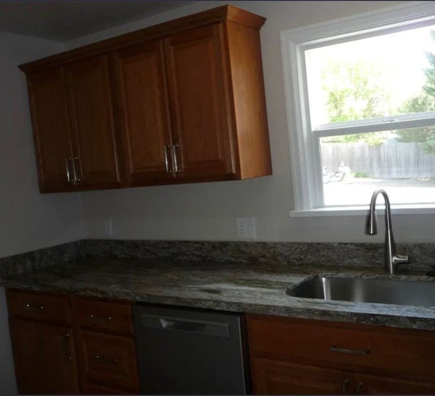 Christine's Duplex - Photo 4 of 15
