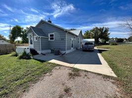 featured image of 634 23rd St Ne