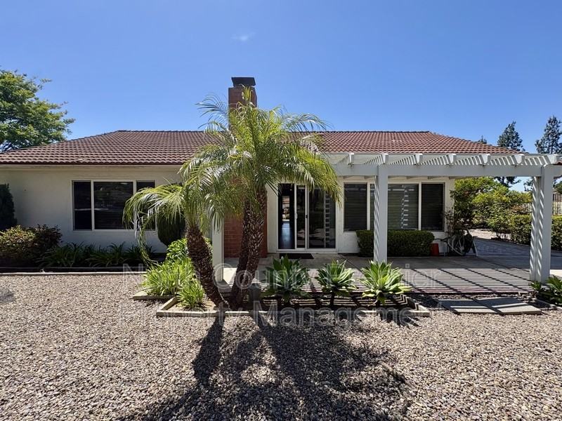 17873 Sintonte Dr - Photo 3 of 21