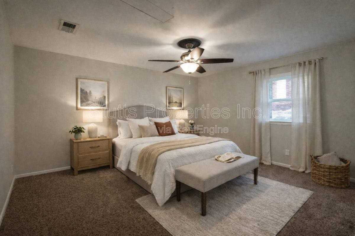 900 N Montgomery Ave #203