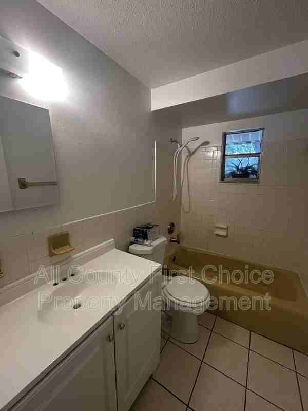 556 Patricia Ave - Photo 6 of 10