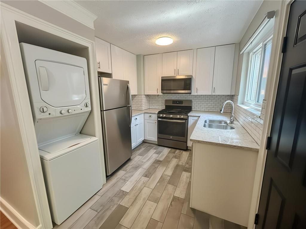 411 10th St Ne ##7 - Photo 4 of 28