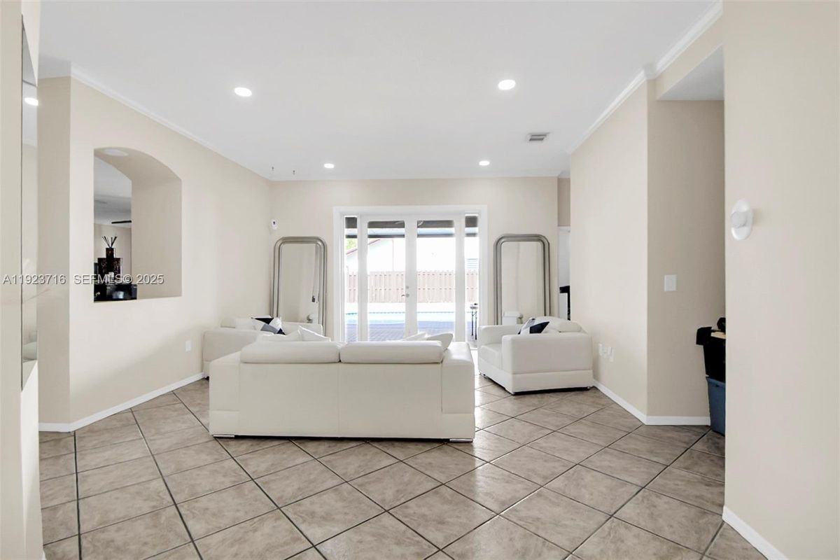 15875 Sw 149th Ln - Photo 5 of 17