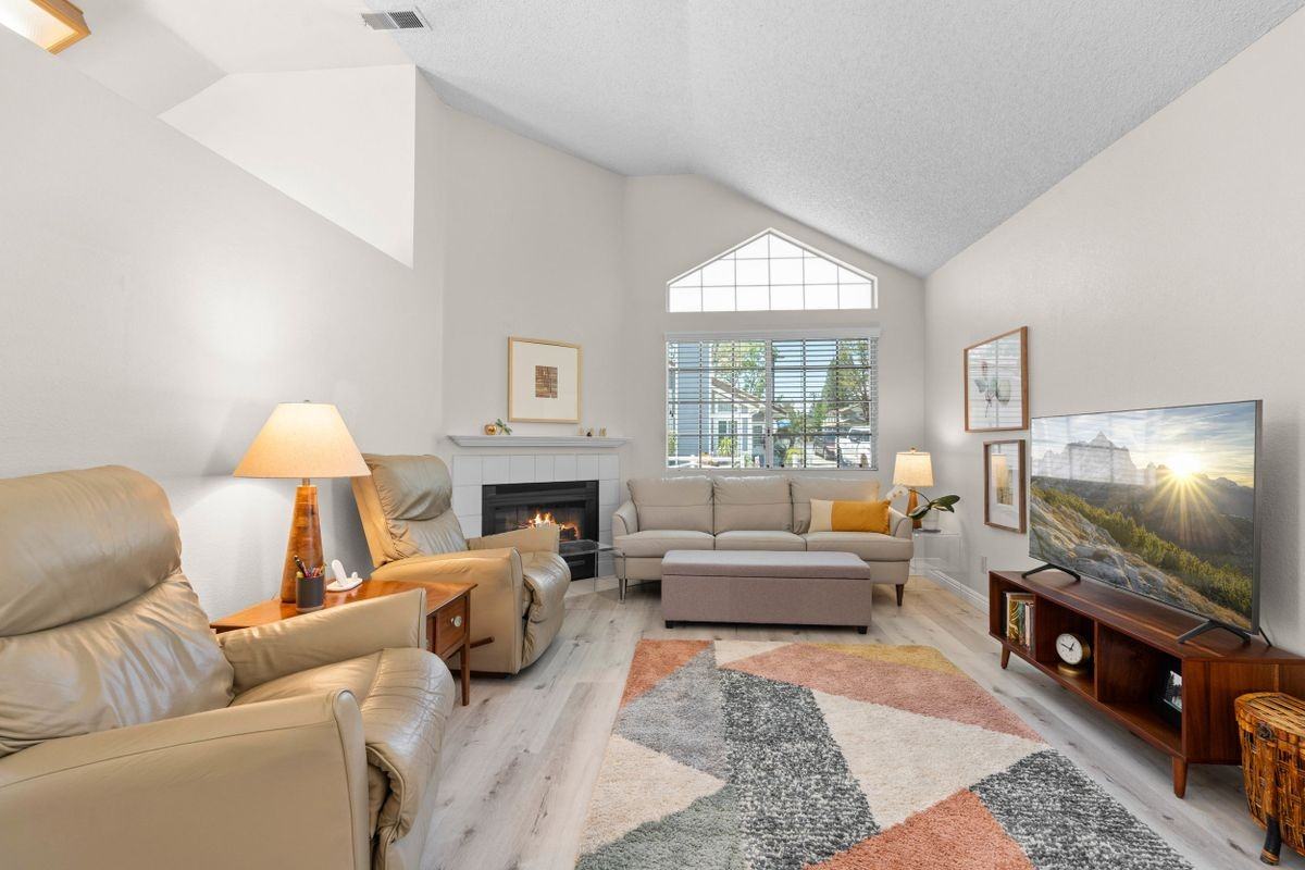 6681 Brighton Pl - Photo 2 of 31