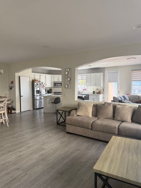 5134 Seaglen Way - Photo 2 of 5