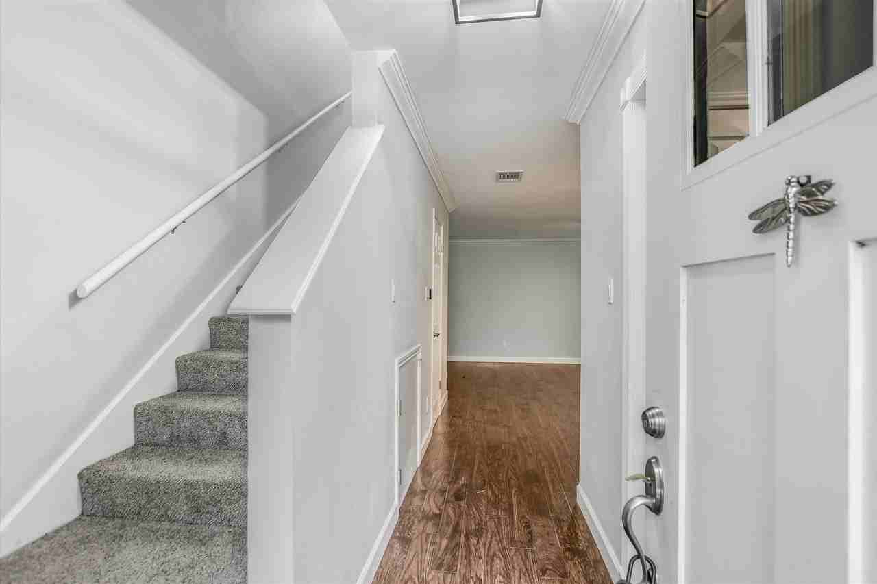 6727 Old Quarry Ln - Photo 3 of 23