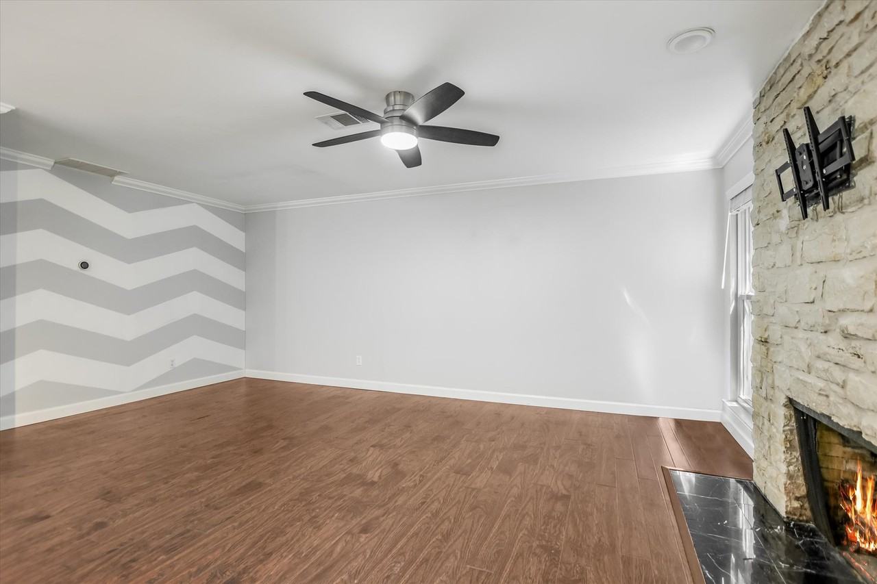 6727 Old Quarry Ln - Photo 6 of 23