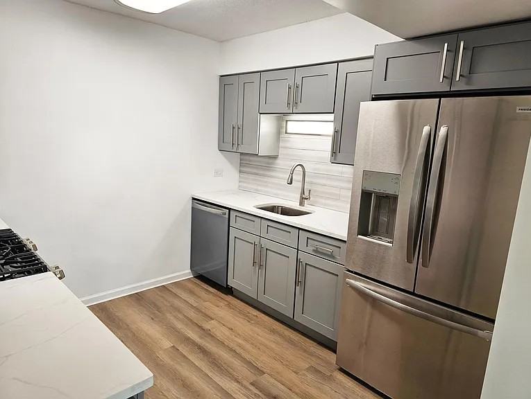 5801 N Sheridan Rd #1D - Photo 3 of 10