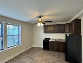 3927 N Clarendon Ave #105 - Photo 1 of 1