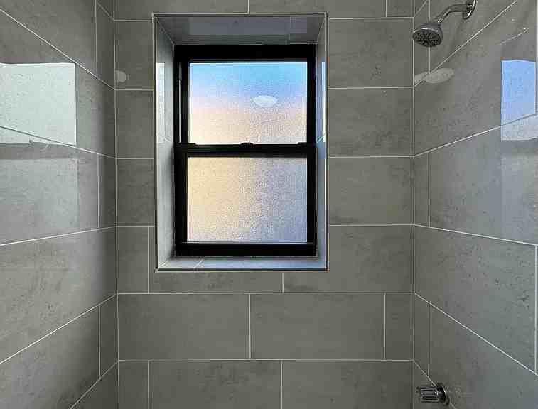 3927 N Clarendon Ave #105 - Photo 6 of 11