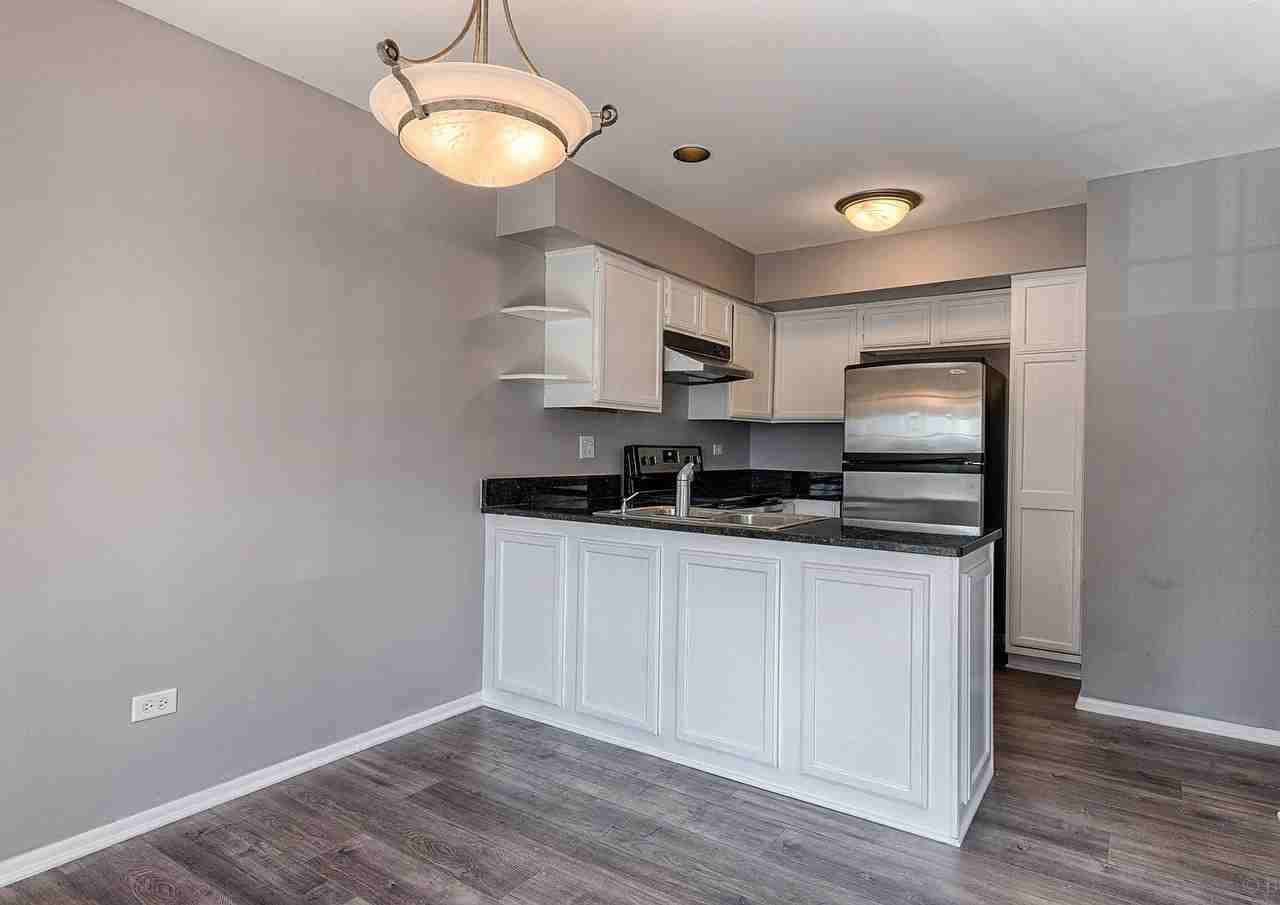 1512 W Jefferson Ave #E - Photo 4 of 12