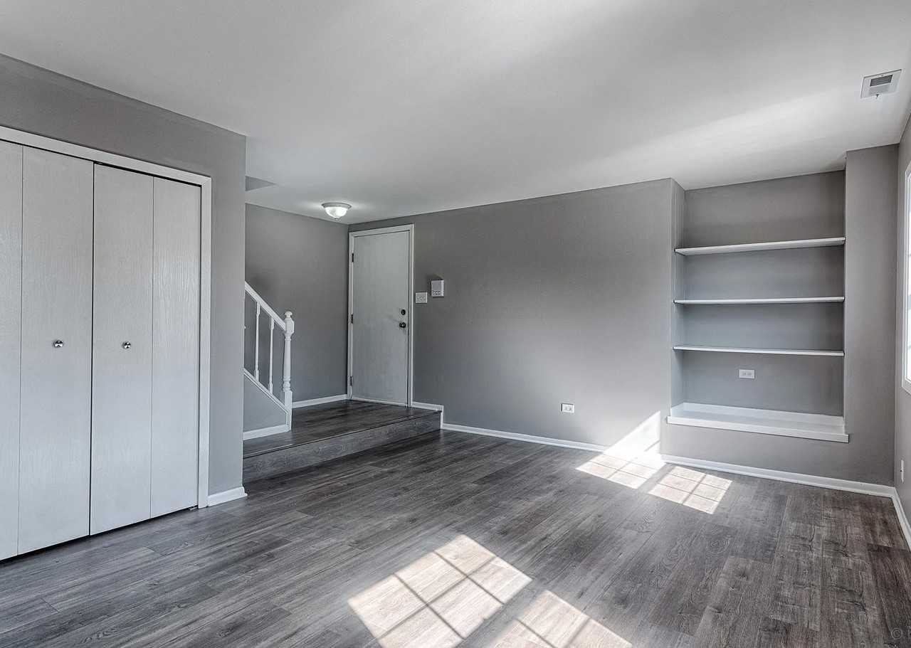 1512 W Jefferson Ave #E - Photo 7 of 12